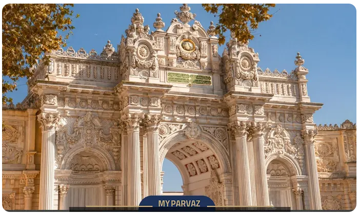 Architecture and design of Dolmabahce Palace